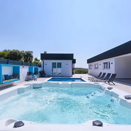 빌라 Va.lunga With Pool And Wirpool