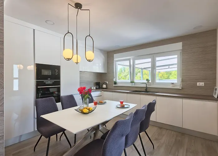 Villa Va.lunga With Pool And Wirpool Pula