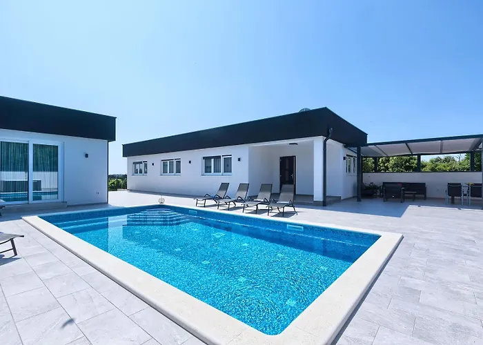 Va.lunga With Pool And Wirpool * Pula