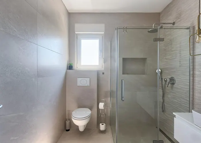 Villa Va.lunga With Pool And Wirpool