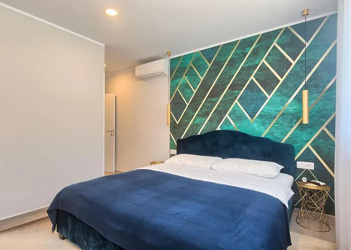 Va.lunga With Pool And Wirpool