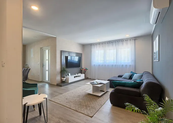 Va.lunga With Pool And Wirpool Villa Pula